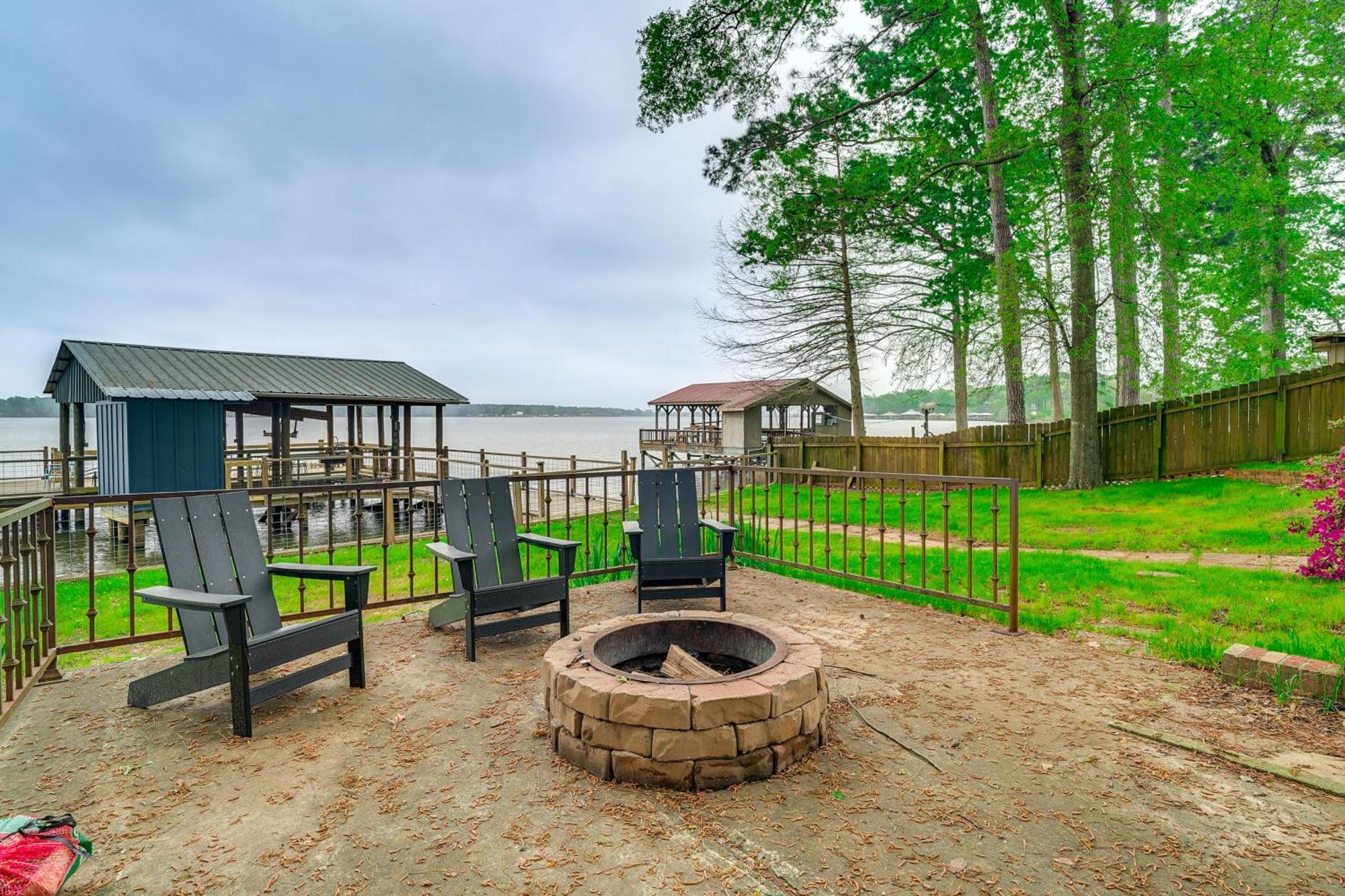 Villa Waterfront House On Toledo Bend With Private Dock! Alliance Exterior foto